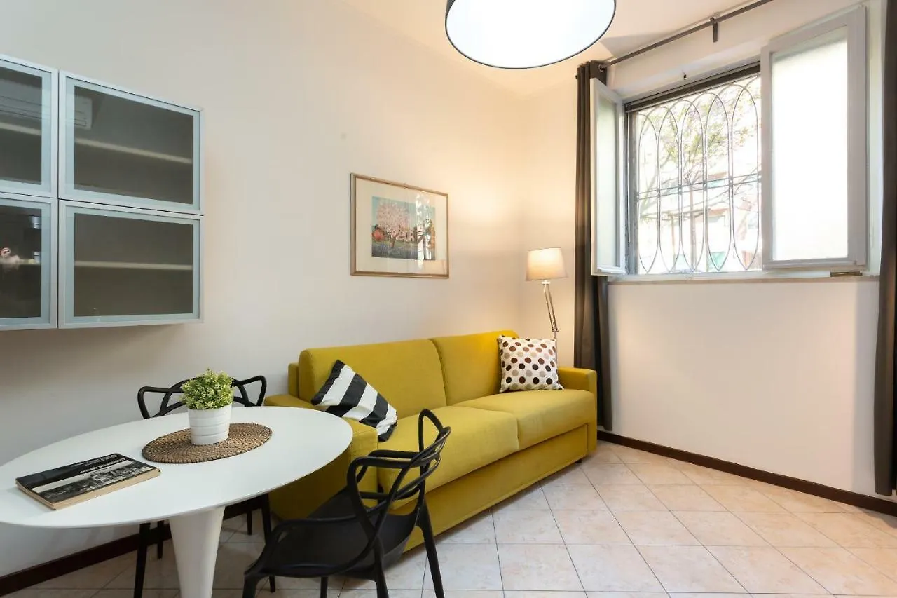 The Best Rent - Cozy Studio Apartment In Milan Downtown 0*,  Italy