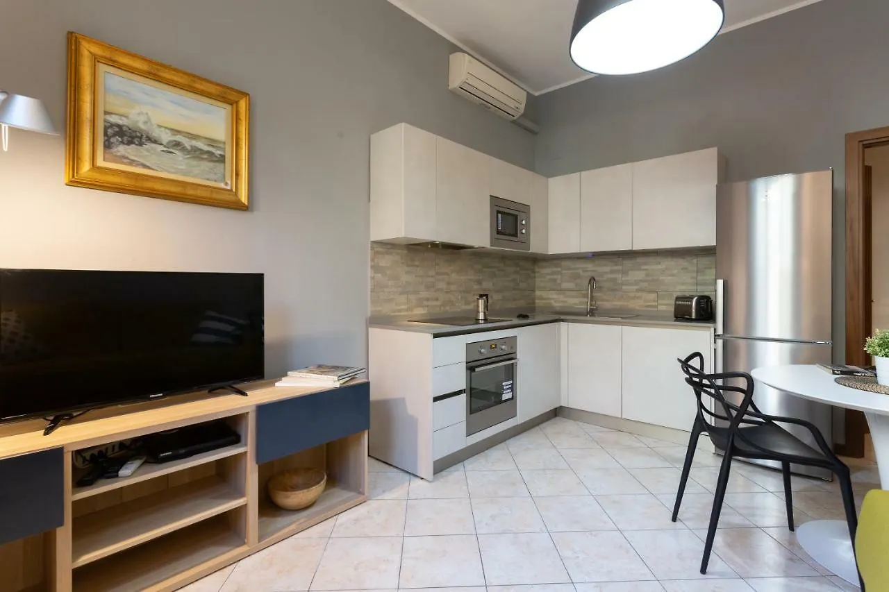 The Best Rent - Cozy Studio Apartment In Milan Downtown