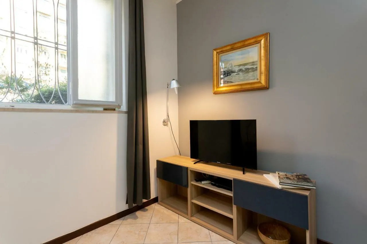 The Best Rent - Cozy Studio Apartment In Milan Downtown Italy